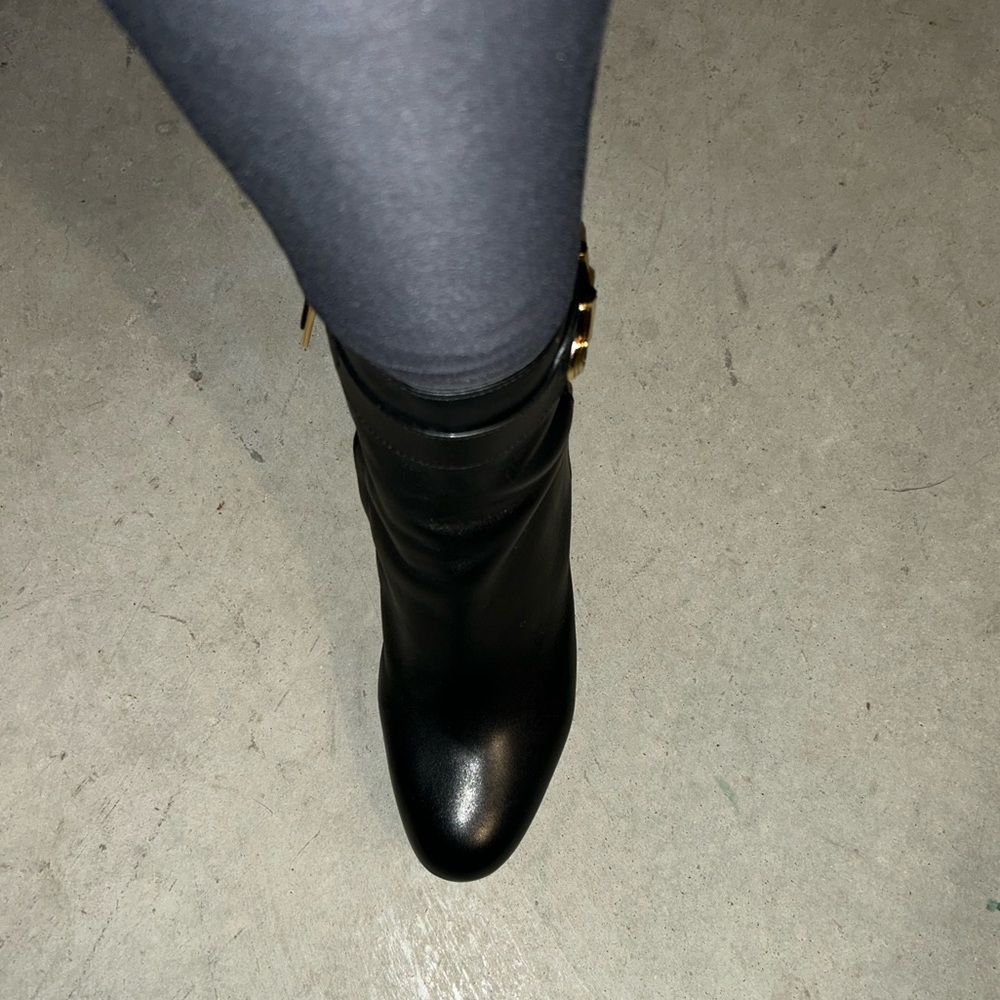 NEW Michael Kors platform bootie - Picture 13 of 13